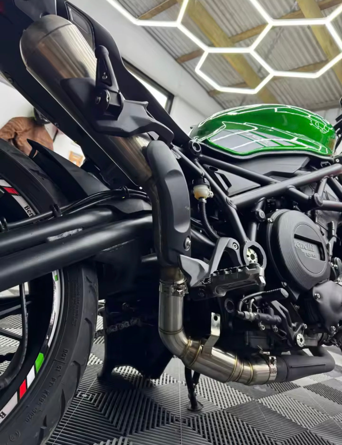 Decat Benelli 752s